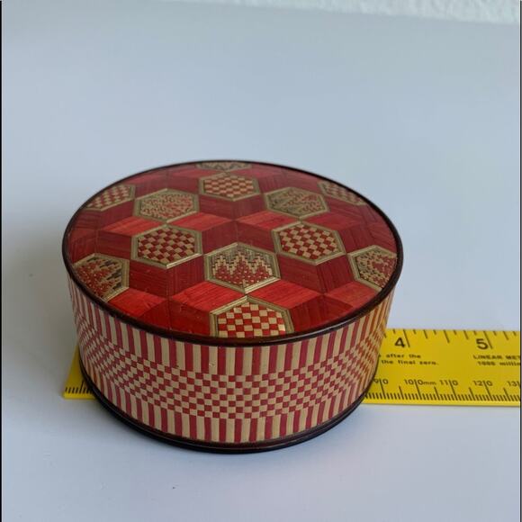Vintage Woven Bamboo Trinket Box - Picture 8 of 8